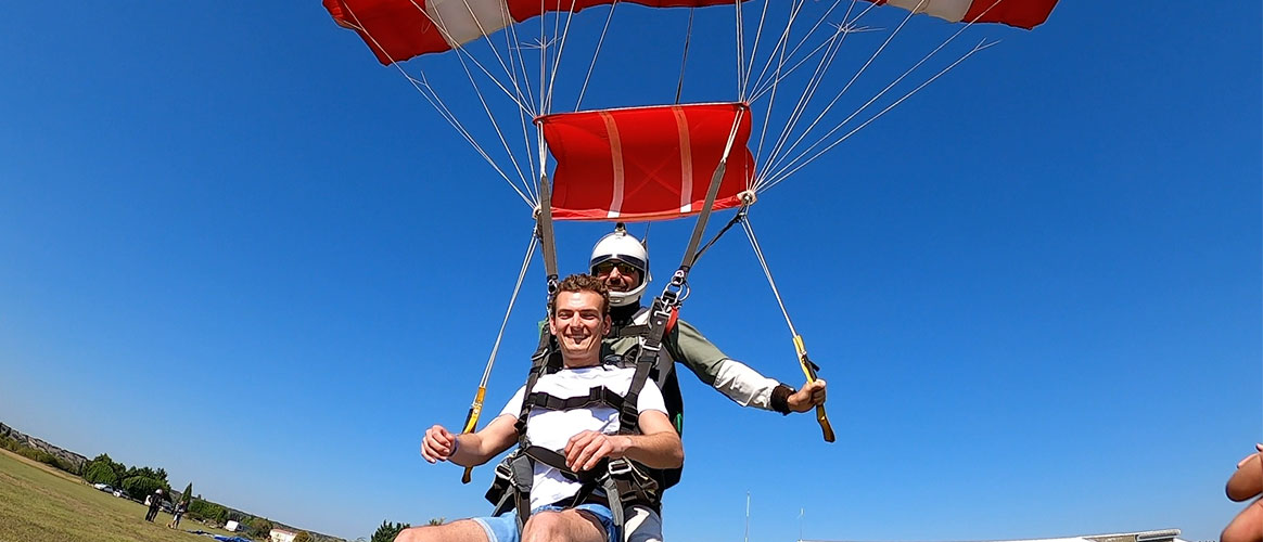 Histoire du parachutisme à Avignon Pujaut